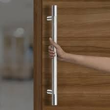 Brass pull